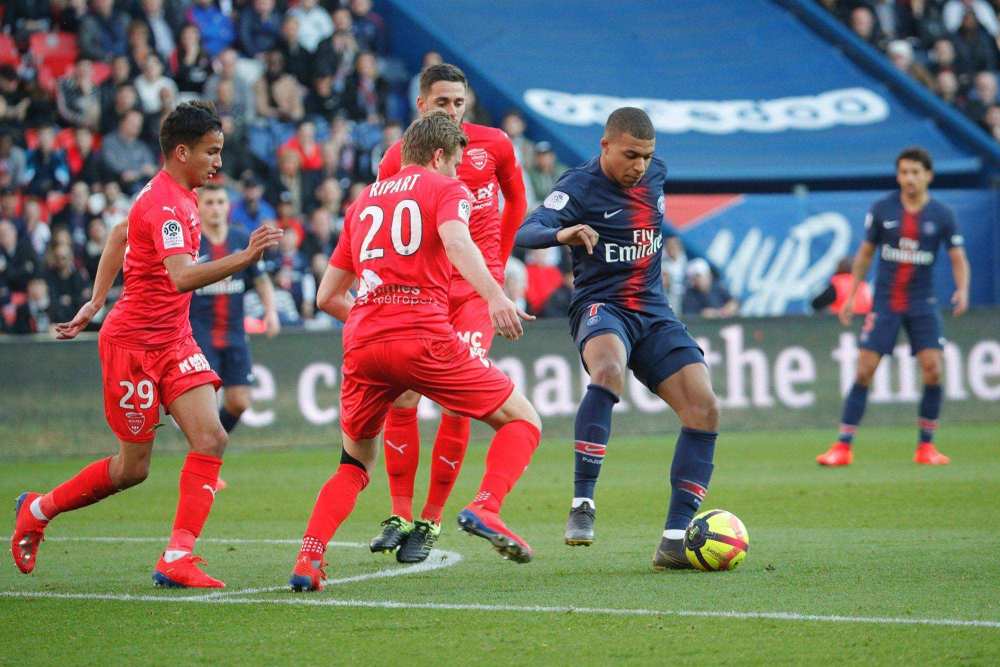  法甲揭幕战爆冷门 升班马洛里昂逼平马赛  