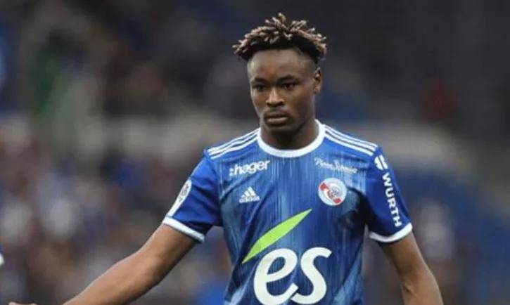  斯特拉斯堡边路传中制胜，法甲保级关键战拿下宝贵三分